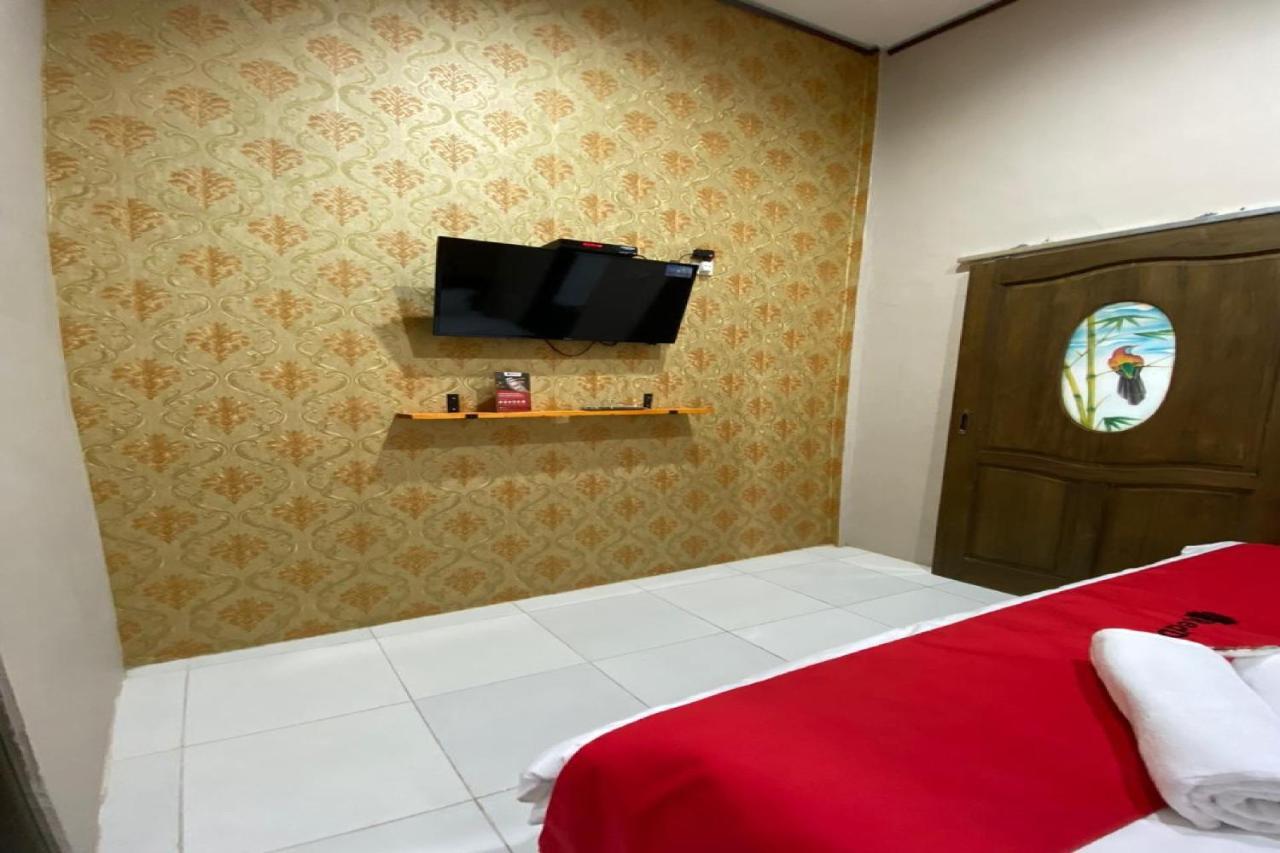 Reddoorz Near Mojokerto Train Station Hotel Ngoại thất bức ảnh