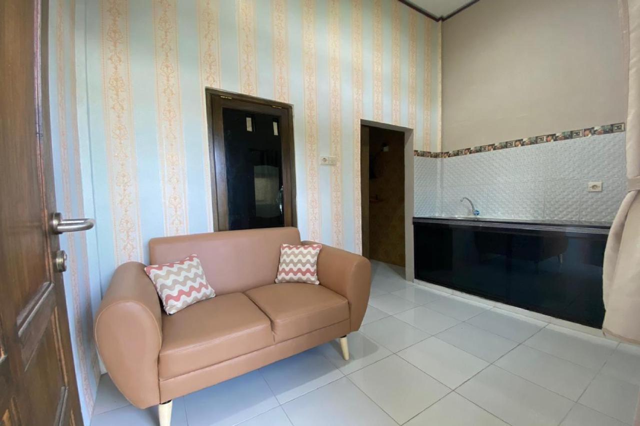 Reddoorz Near Mojokerto Train Station Hotel Ngoại thất bức ảnh
