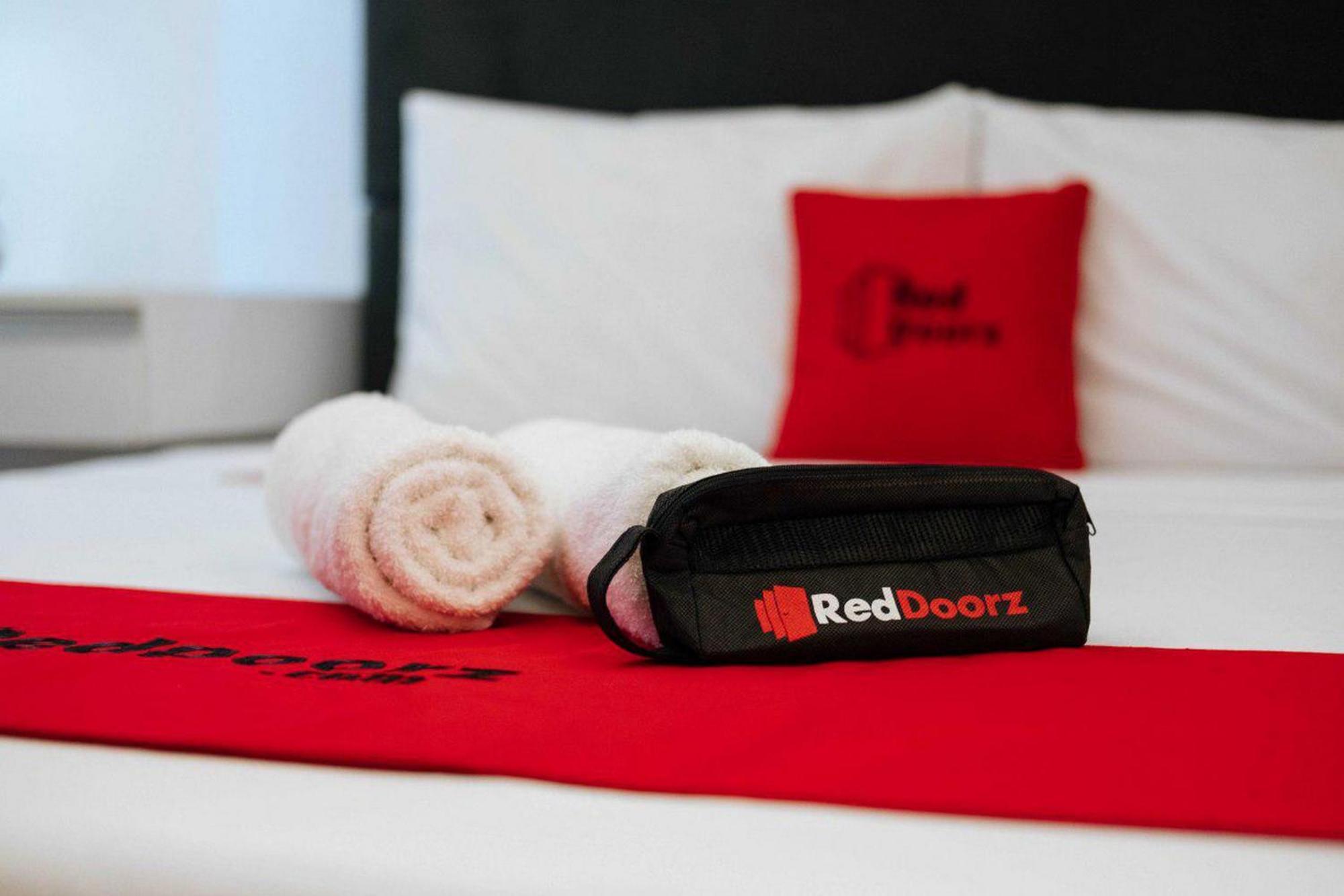 Reddoorz Near Mojokerto Train Station Hotel Ngoại thất bức ảnh