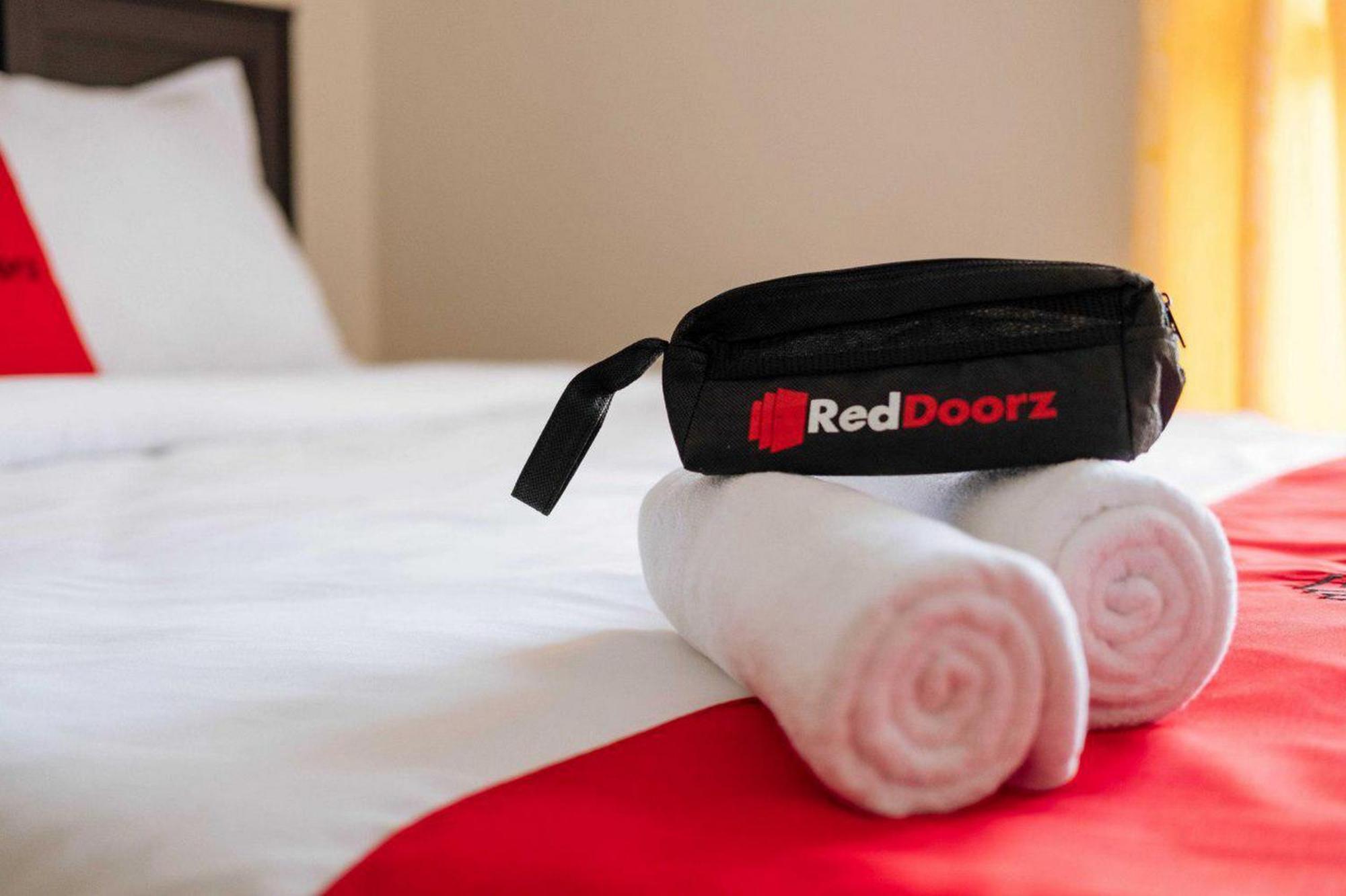 Reddoorz Near Mojokerto Train Station Hotel Ngoại thất bức ảnh